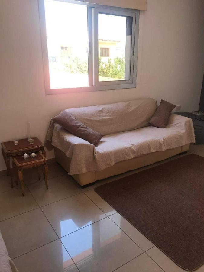 Andris Apartment Paralimni Bagian luar foto